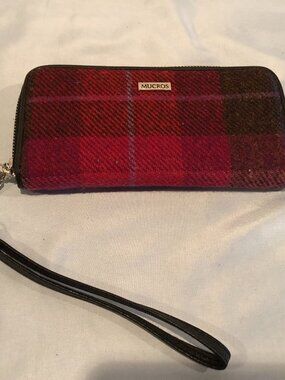 Mucros Red Plaid Zipper Wallet Wristlet